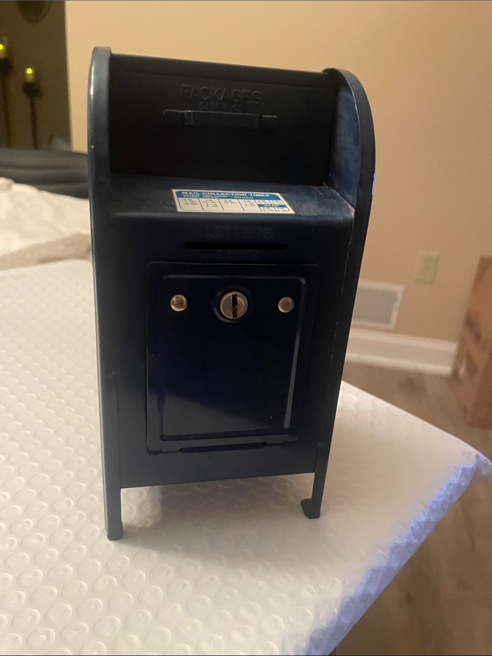 Vintage Western Stamping Corp. Blue Mailbox Coin Bank with Keys